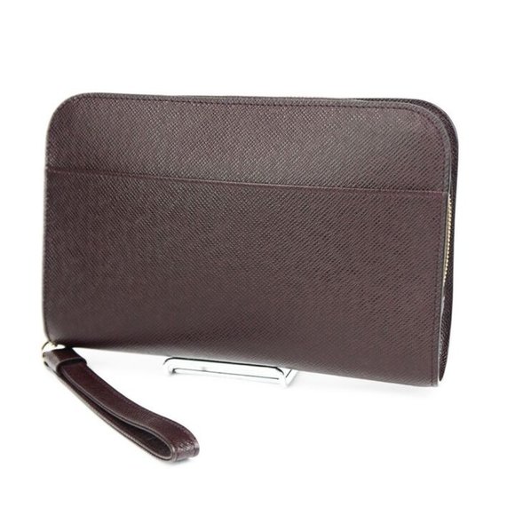 Louis Vuitton Taiga Baikal Purple Clutch leather Bag - Picture 1 of 16